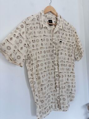 RVCA Men XL DORADO Button Up SS Cream Shirt Hawaiian Collection Surf Sun Fish